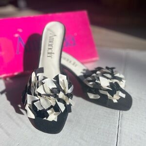 Amanda Confetti Vintage Black and White Heels size 8 1/2